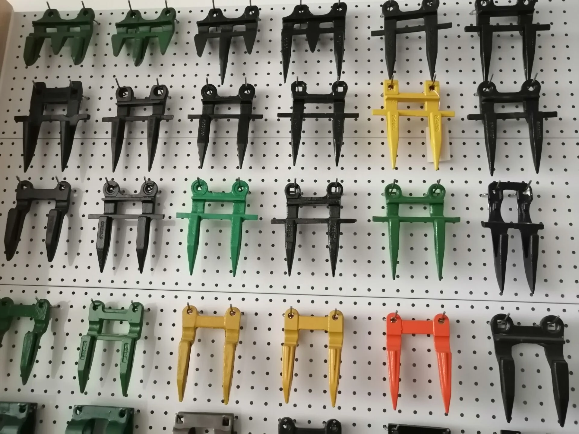 Agricultural Spare Parts Factory Price Costing Knife Finger for Combine Harvester Spare Parts Harvester Knife Guard